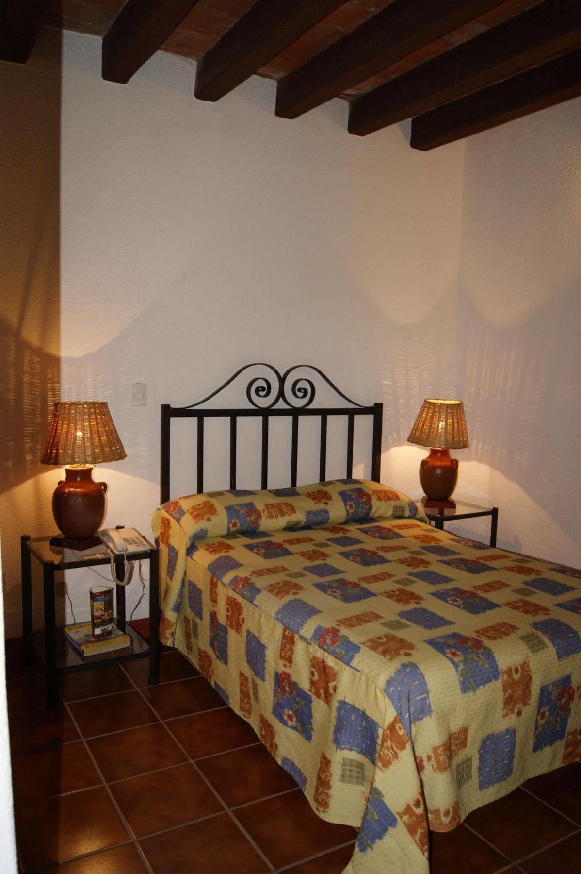 Capital O El Nito Posada Oaxaca Экстерьер фото